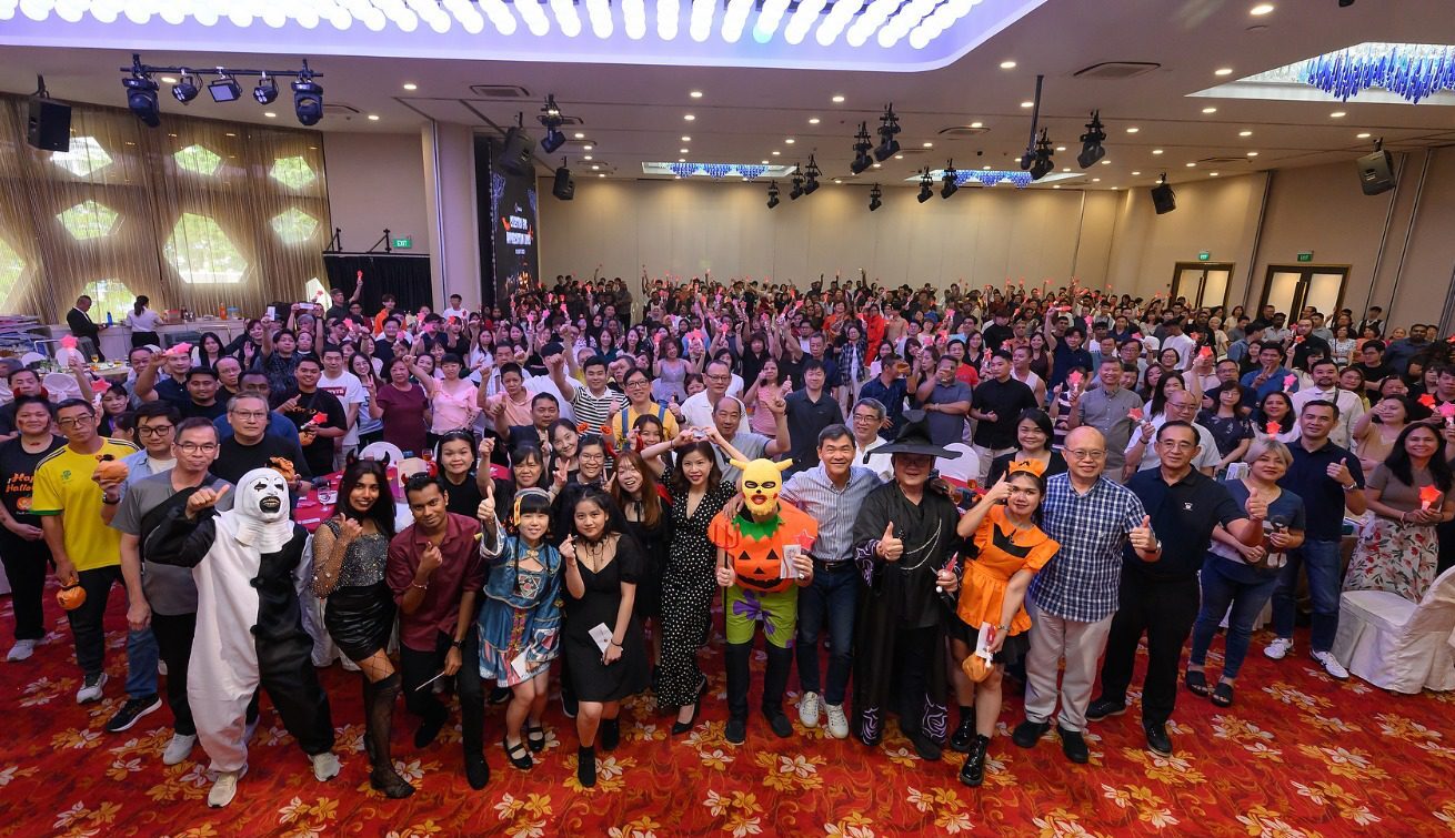 Celestica electronics final group photo event